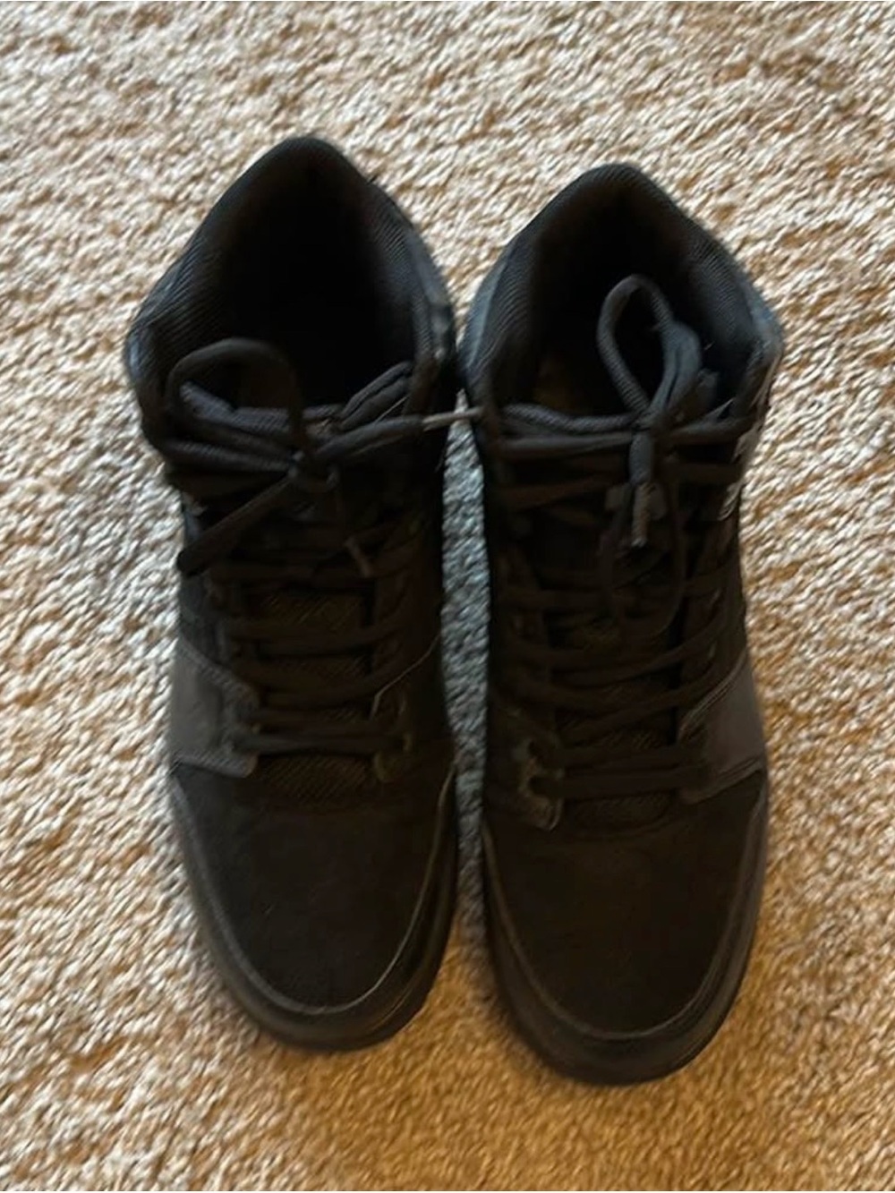 Fila Men's Black High-Top Sneakers